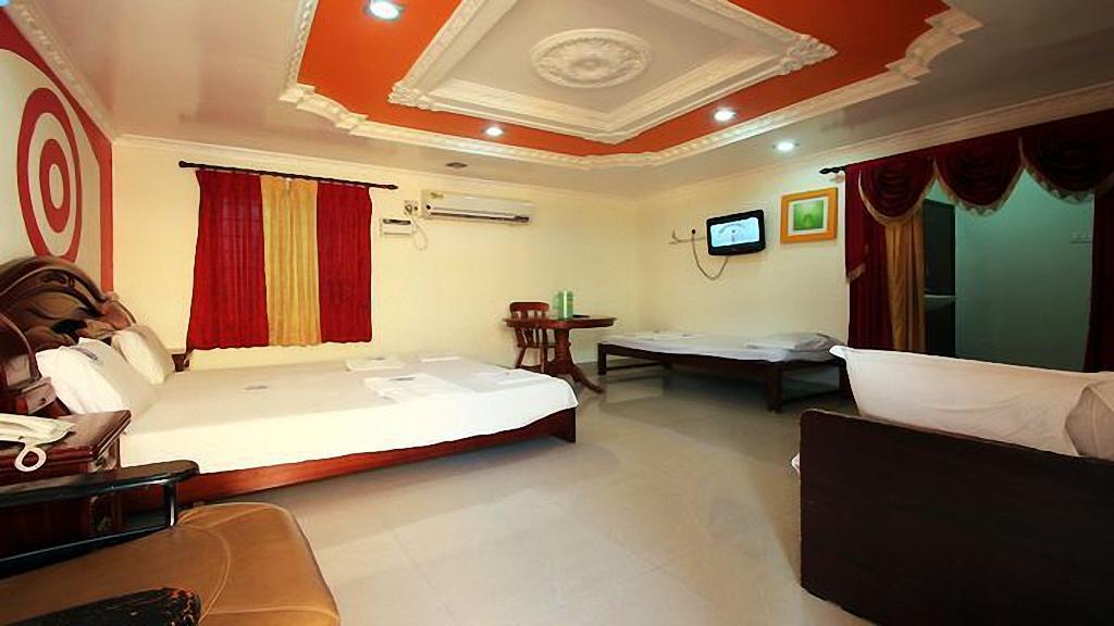 Hotel Sri Saravana Rameswaram Bagian luar foto