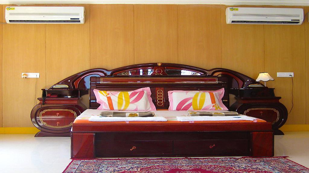 Hotel Sri Saravana Rameswaram Bagian luar foto